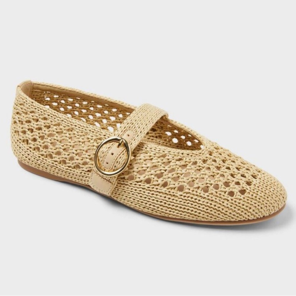 Universal Thread - Women's Sia
Knit Woven Mary Jane Flats Beige